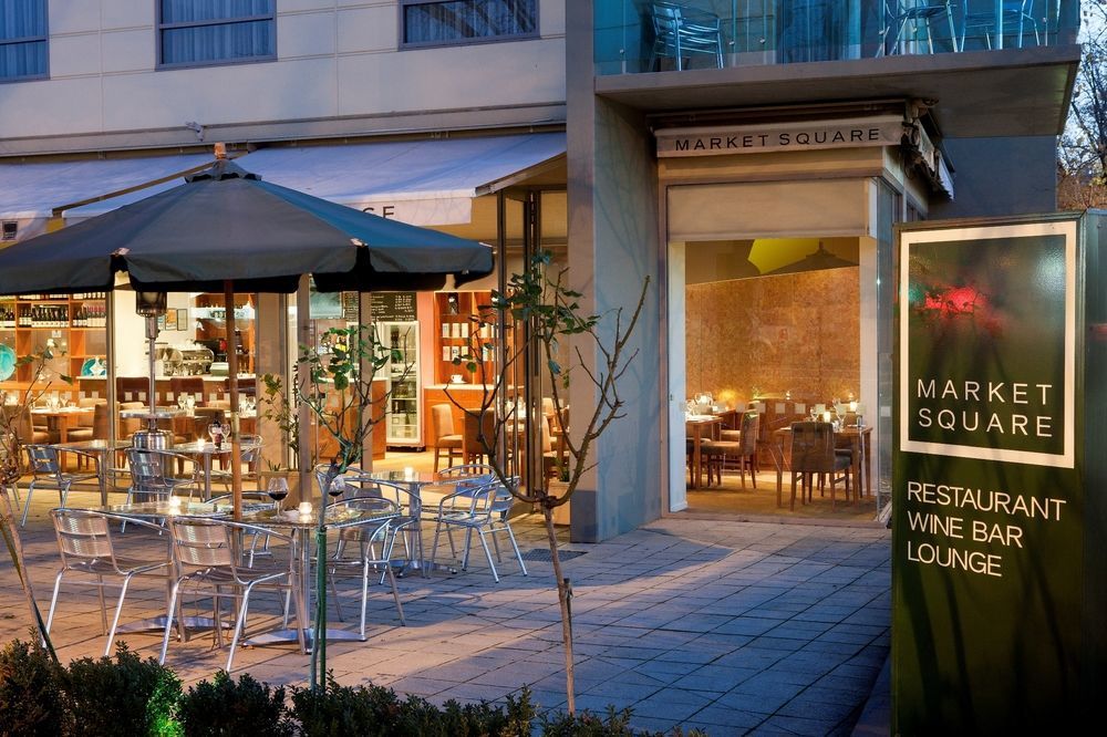 더 세벨 론서스턴 외부 사진